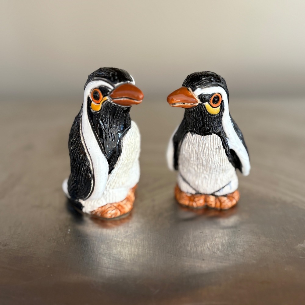 Charming Penguin Figurine Set Hand‎ Painted Ceramic Cute Collectible